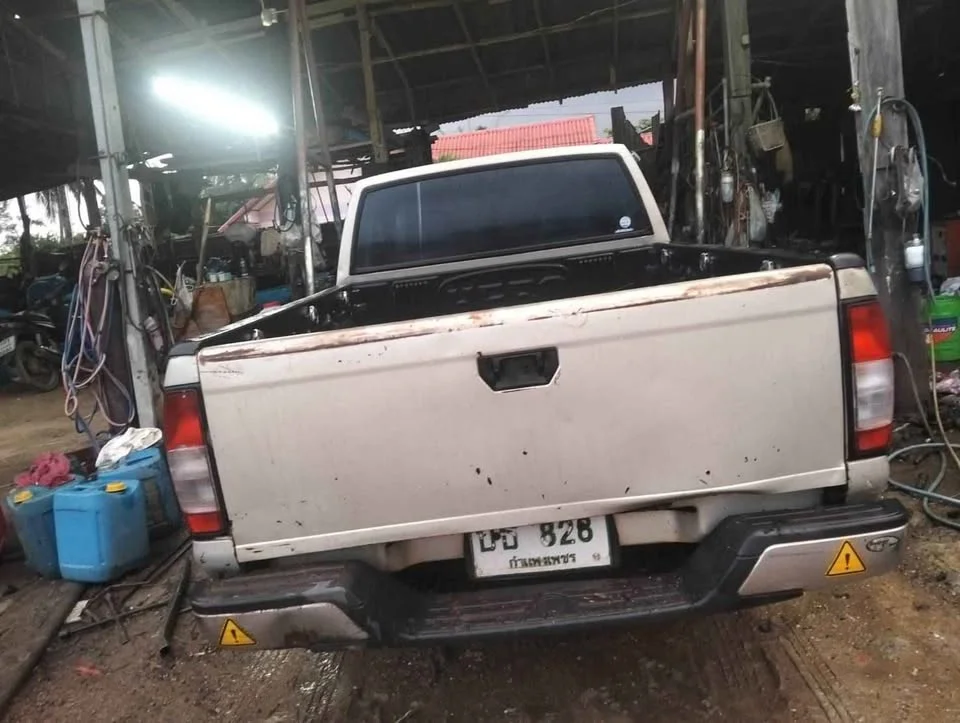 2011 Nissan Frontier I 3