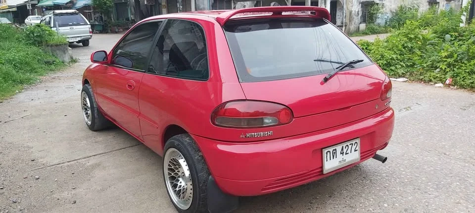 1994 Mitsubishi Colt III 3