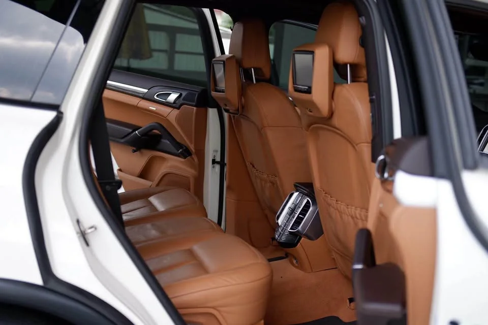 2011 Porsche Cayenne II 2