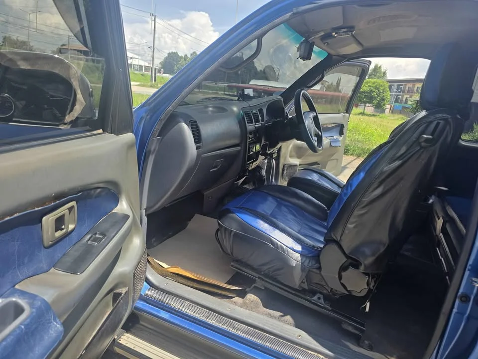 2001 Toyota Hilux Tiger VI 3