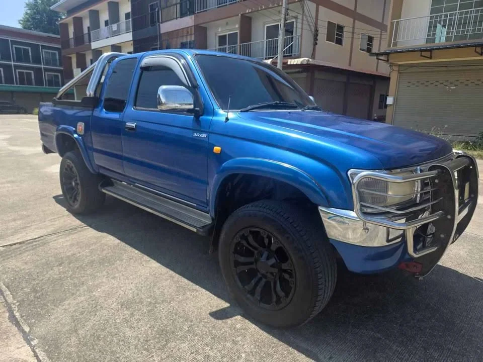 2001 Toyota Hilux Tiger VI 3