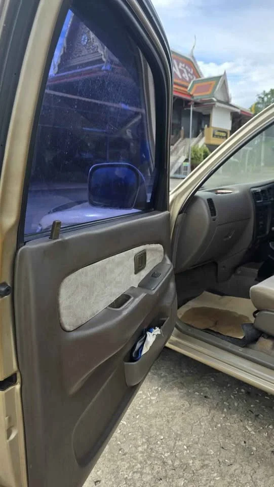 2003 Toyota Hilux Tiger VI 3