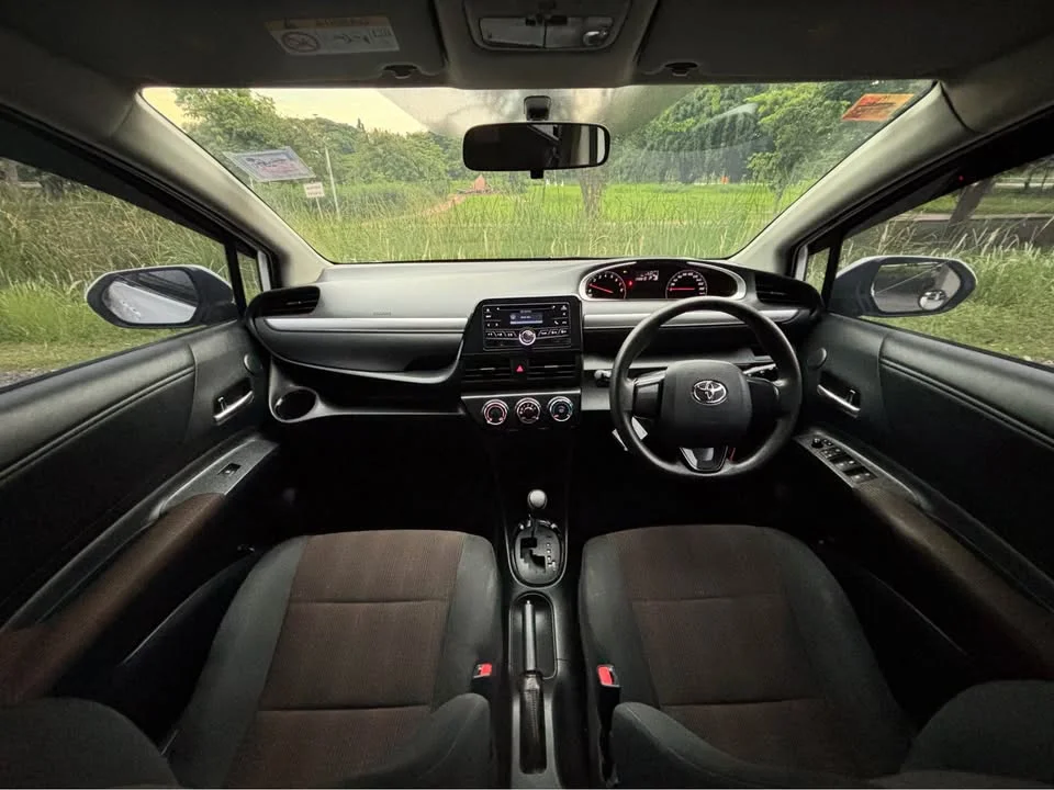 2018 Toyota Sienta II 3