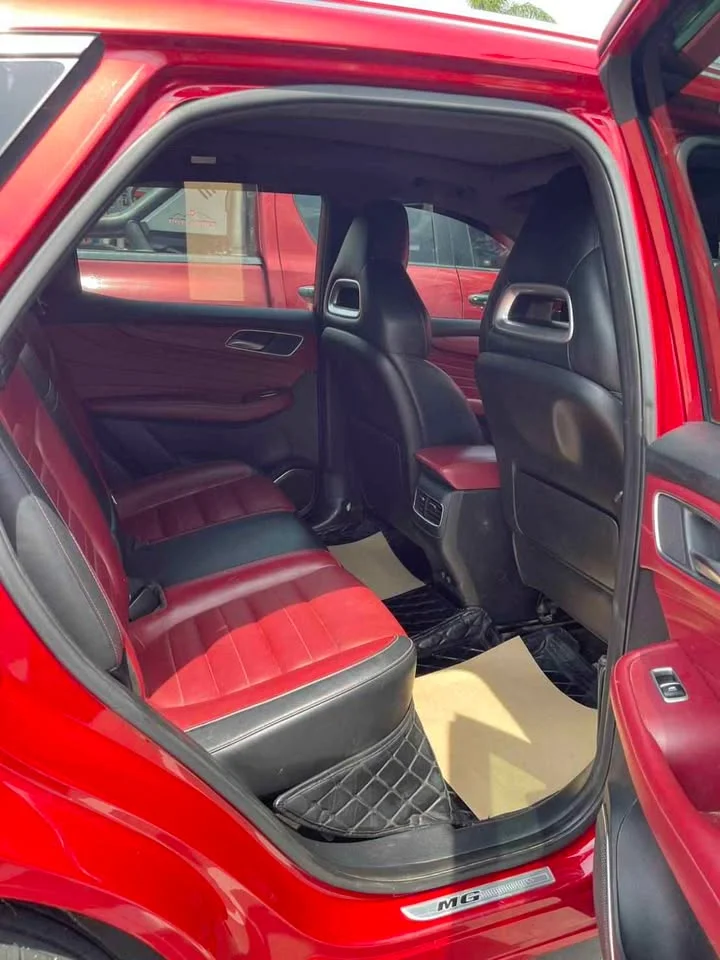 2021 MG HS 3