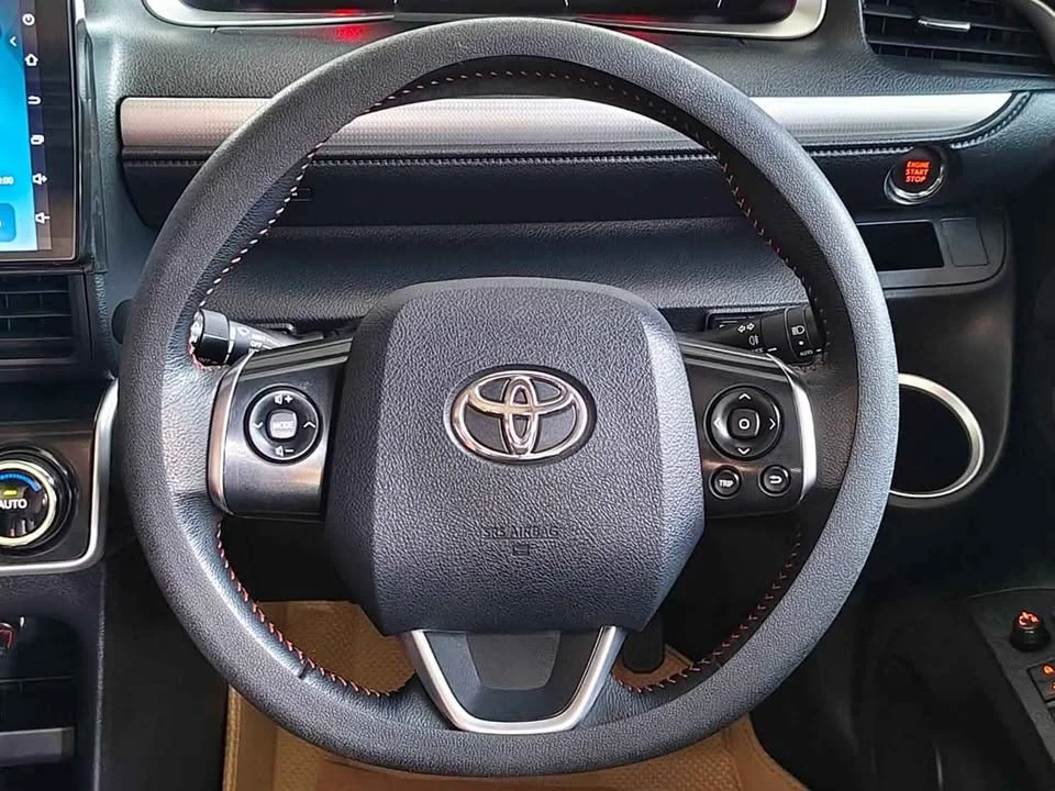 2018 Toyota Sienta II 3