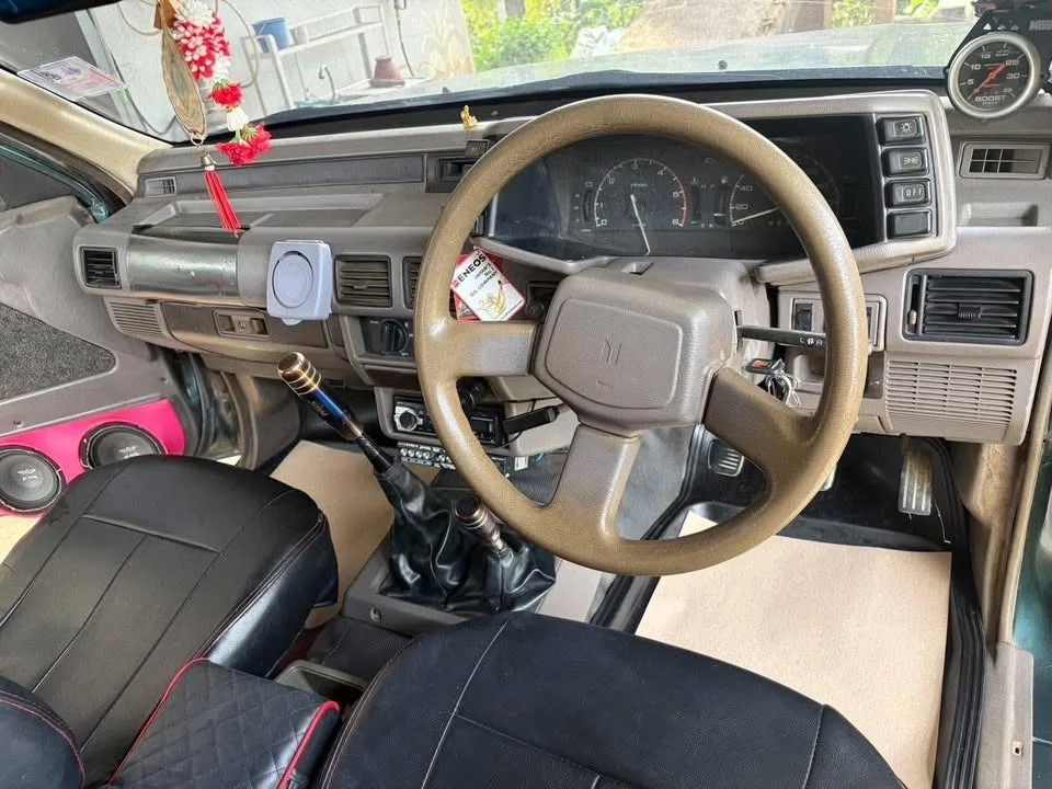1993 Isuzu TFR III 3