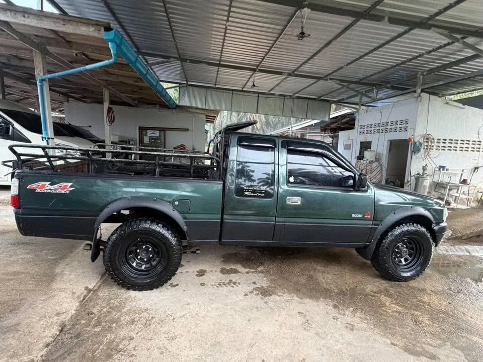 1993 Isuzu TFR III 2