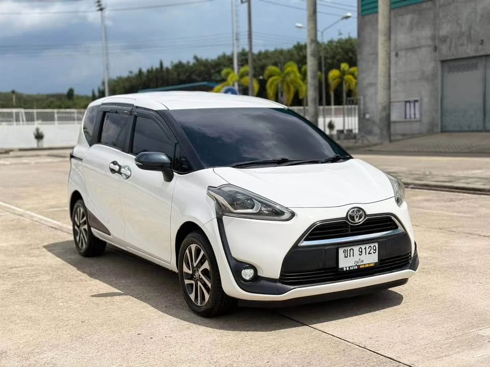 2018 Toyota Sienta II 3