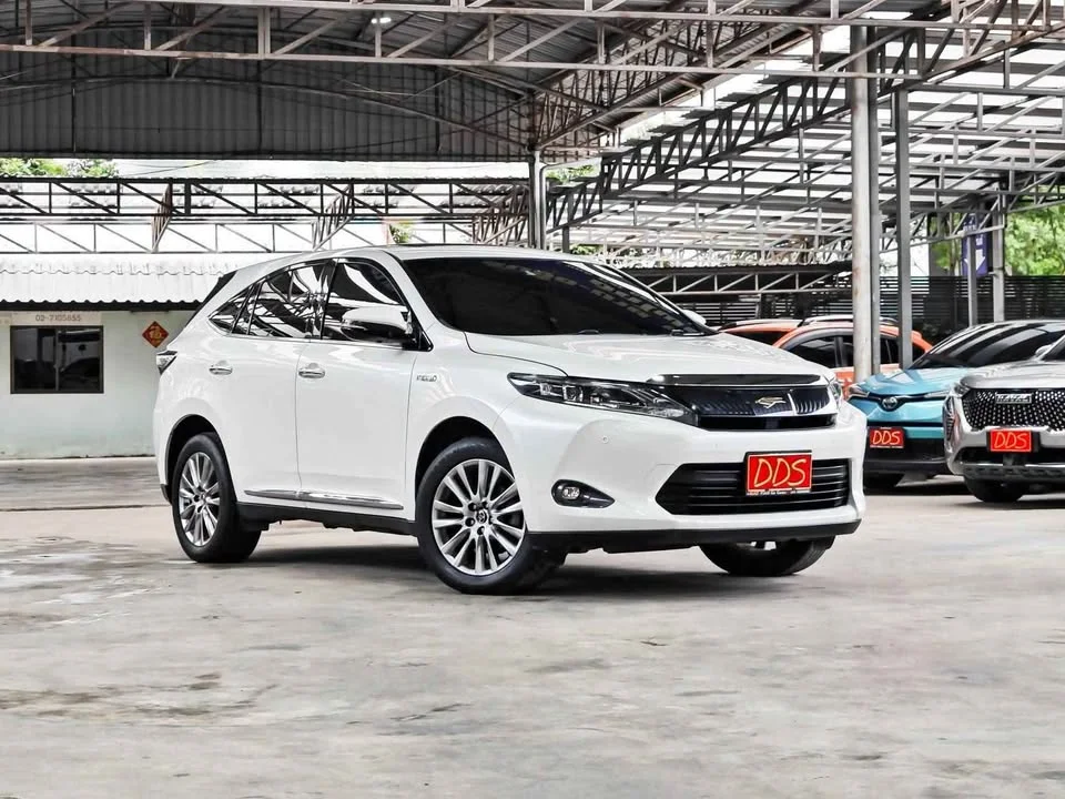 2014 Toyota Harrier III 2