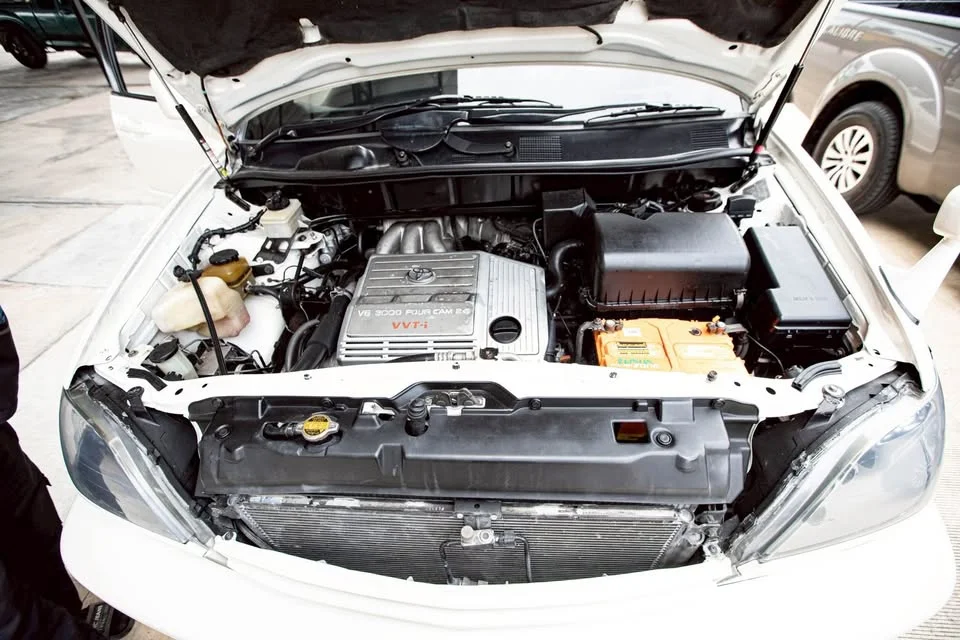 2000 Toyota Harrier I 3