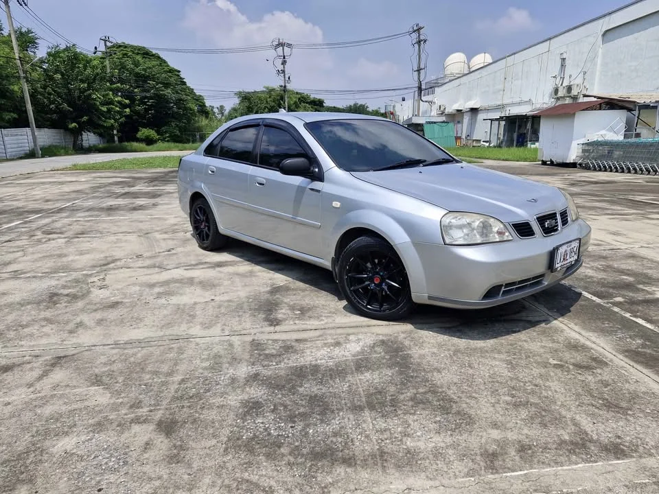 2004 Chevrolet Optra 2