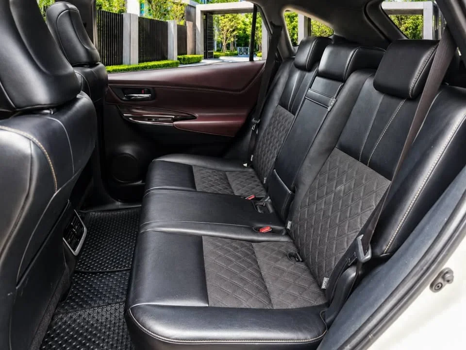 2014 Toyota Harrier III 3
