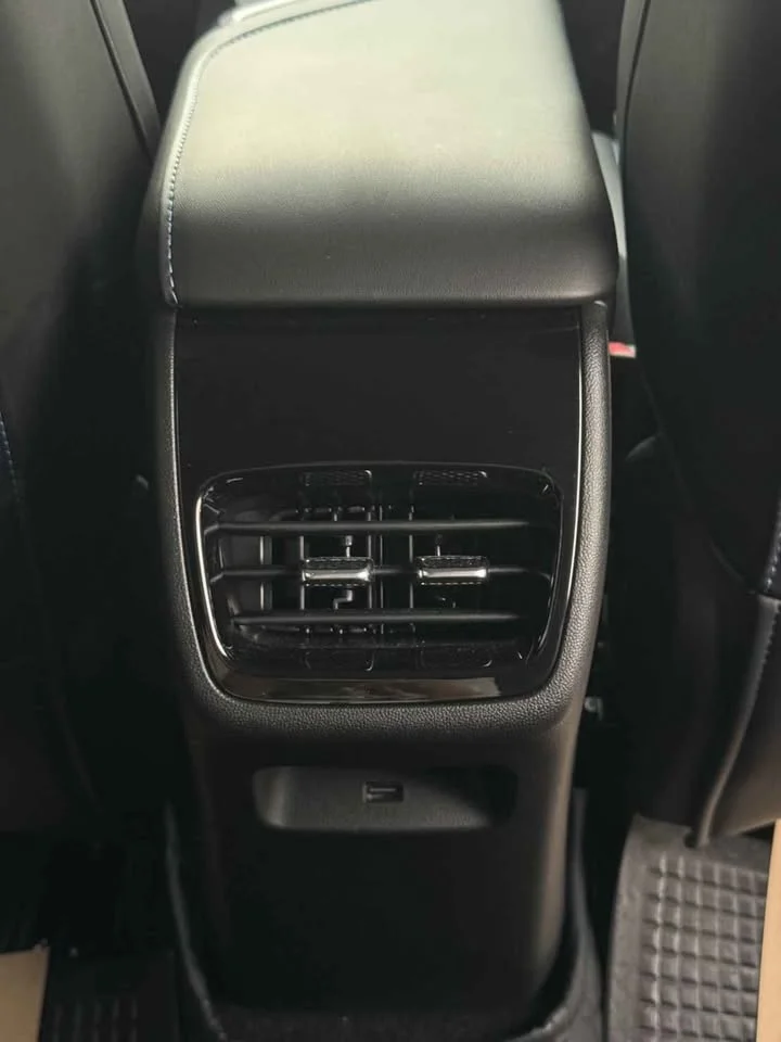 2025 Land Rover Range Rover Sport III 3