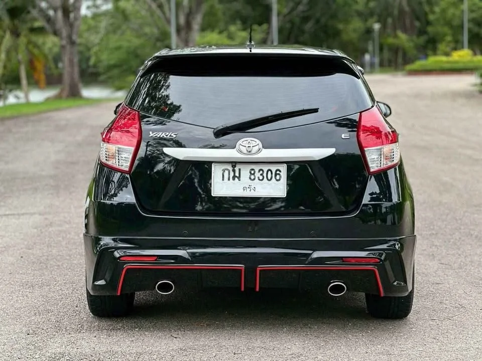2015 Toyota Yaris III 2