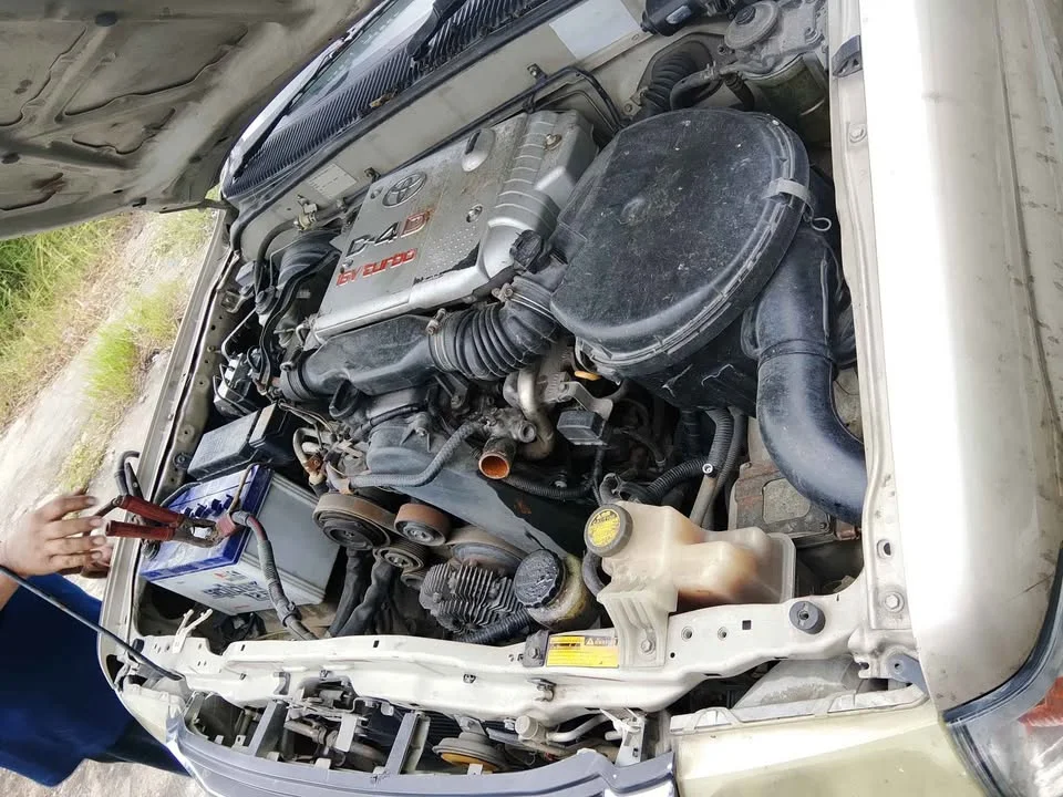 1986 Toyota Hilux Tiger VI 3
