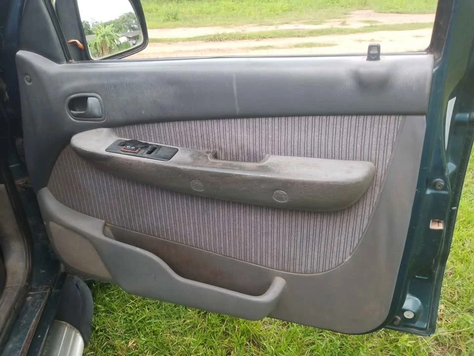 1998 Mazda 2500 Fighter V 3