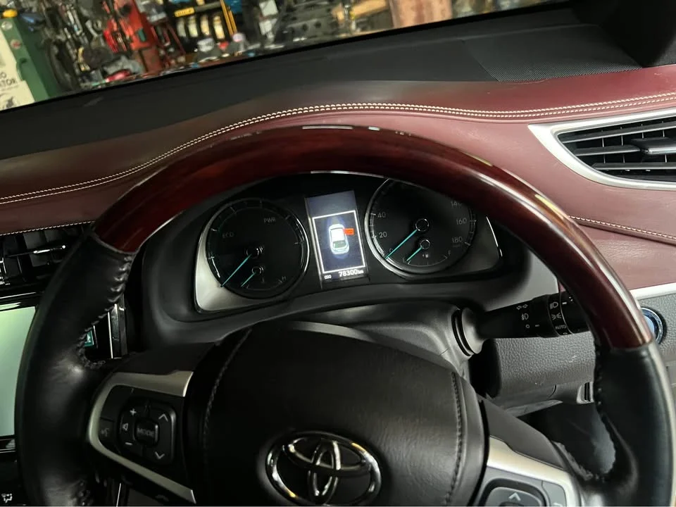 2014 Toyota Harrier III 2
