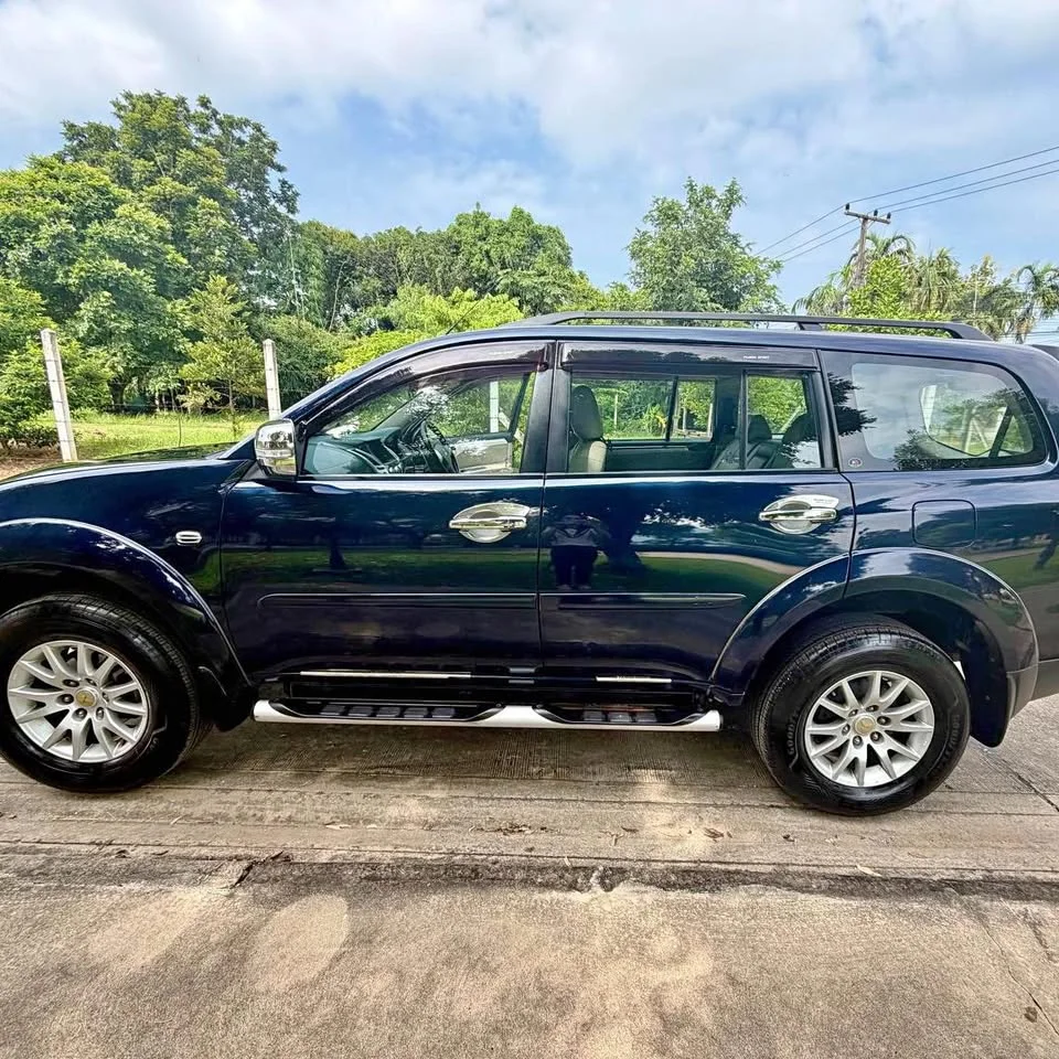 2011 Mitsubishi Pajero Sport II 2