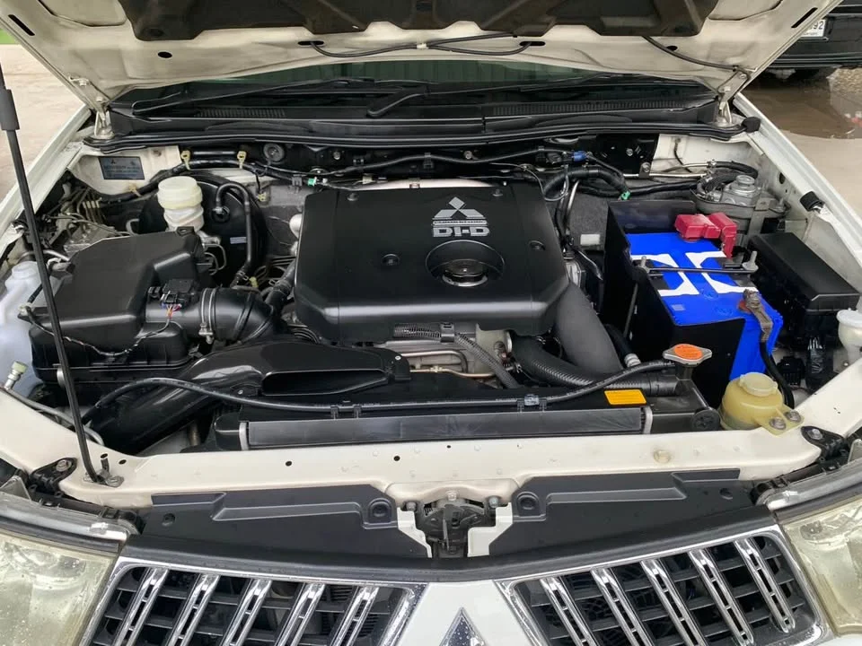 2010 Mitsubishi Pajero Sport II 3