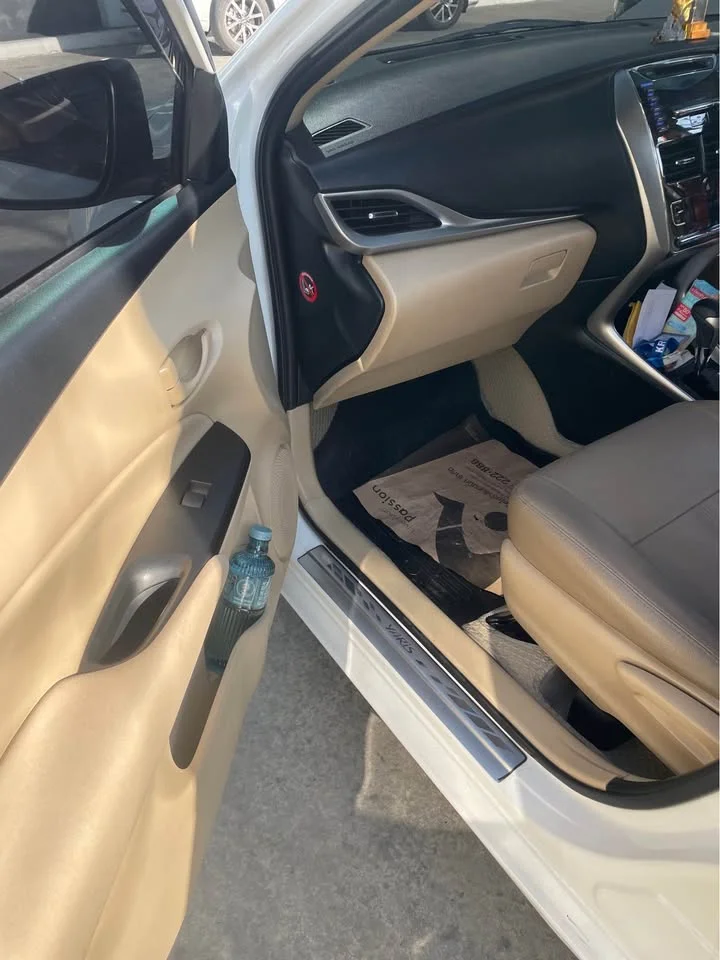 2017 Toyota Yaris ATIV III 3