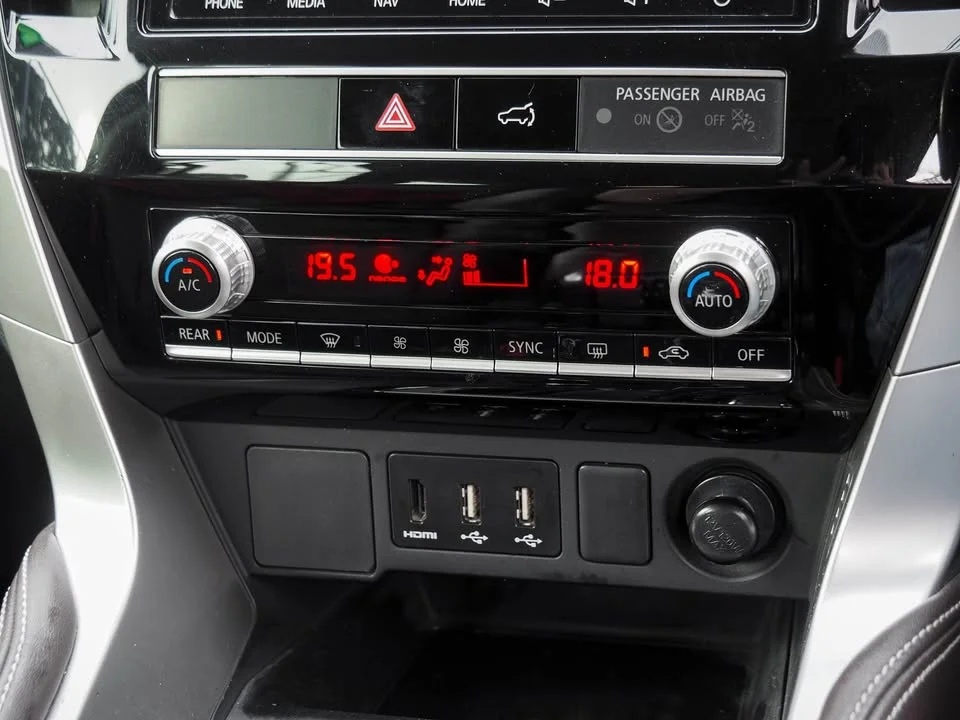2021 Mitsubishi Pajero Sport III 3