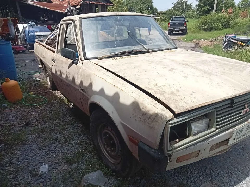 Mitsubishi Triton I  3