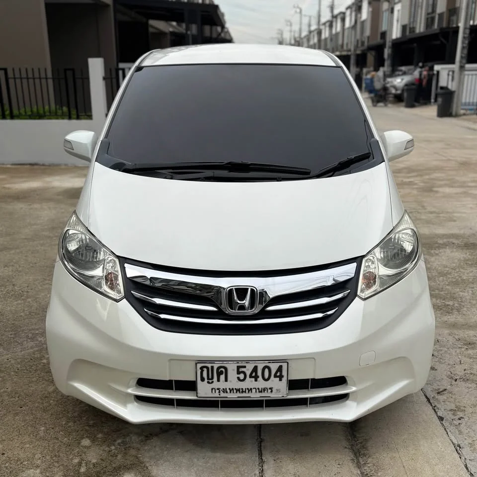 2010 Honda Freed I 2
