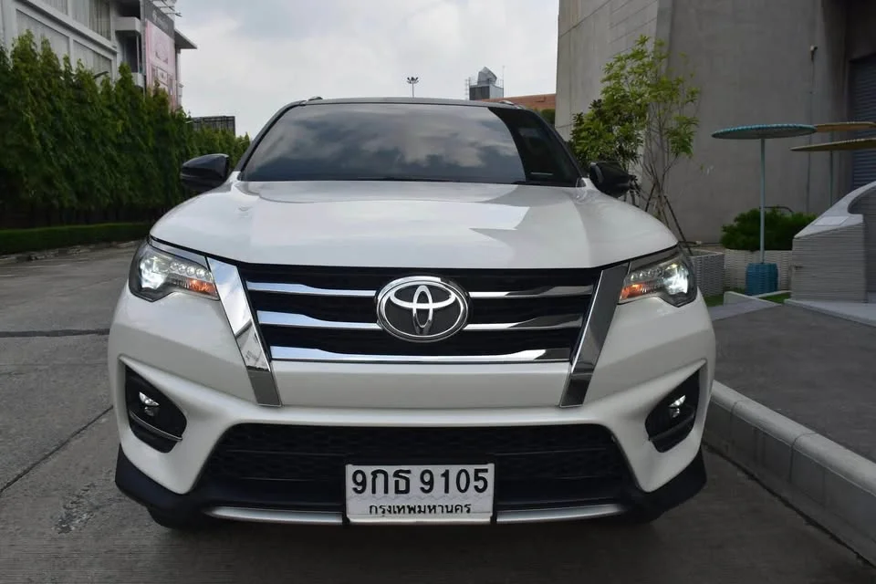 2020 Toyota Fortuner II 3