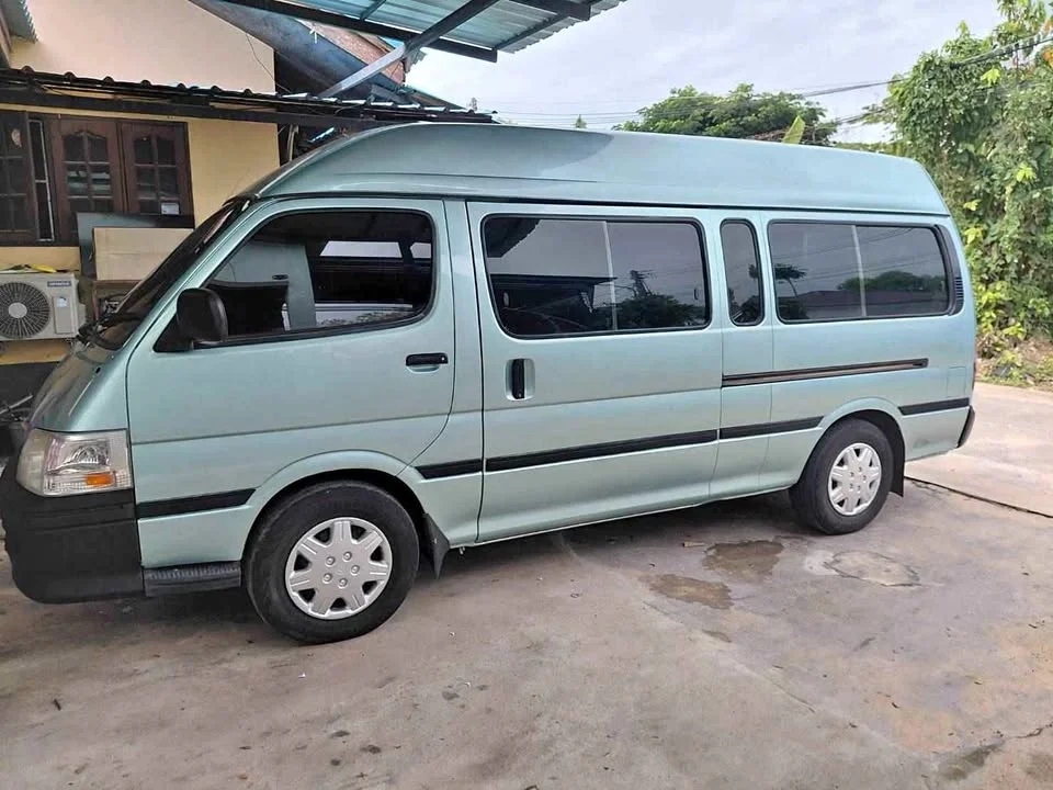 2002 Toyota Commuter IV (H100) 2