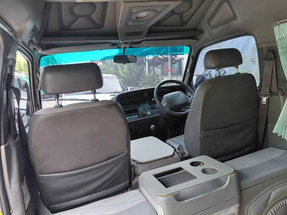 2002 Toyota Commuter IV (H100) 3
