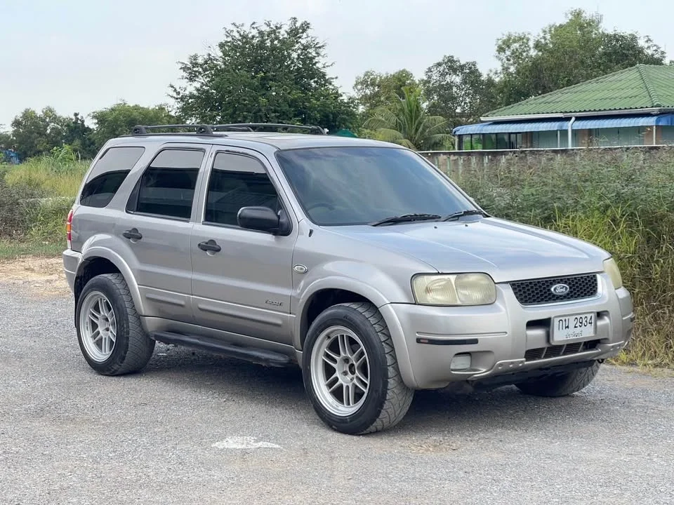2005 Ford Escape I 3