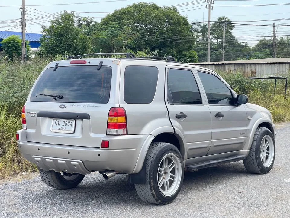 2005 Ford Escape I 2