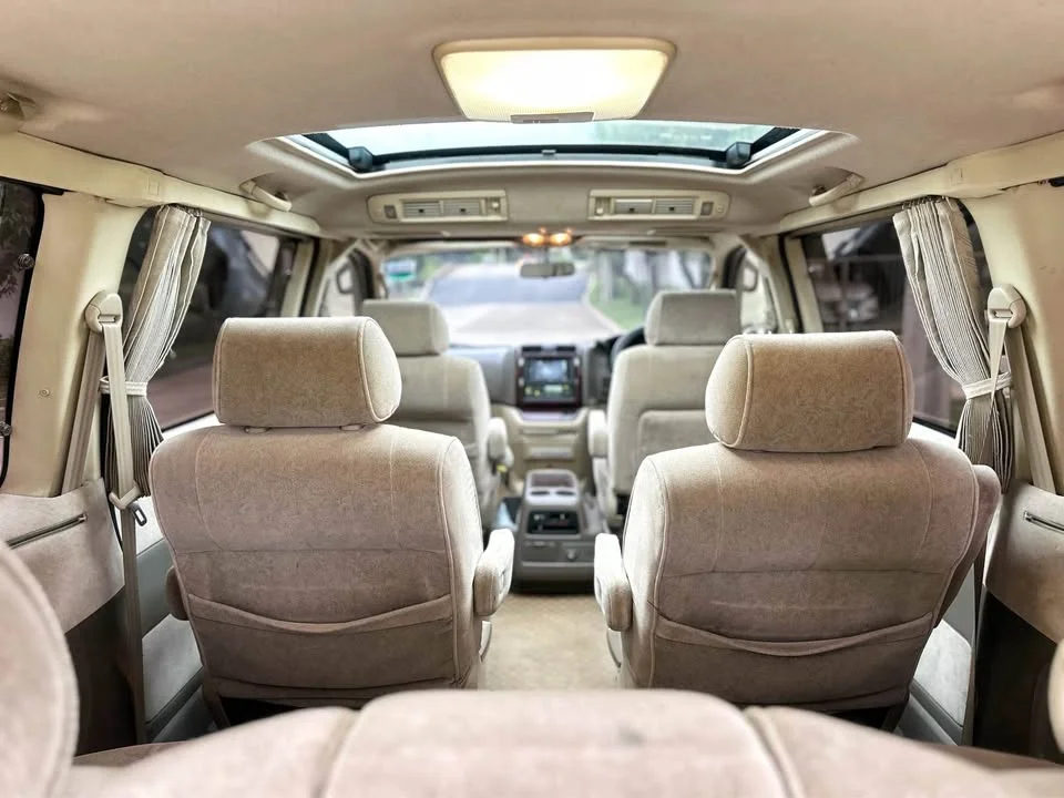 2002 Toyota Granvia H100 2