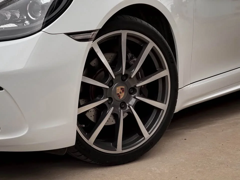 2016 Porsche 718 Boxster and Cayman IV 3