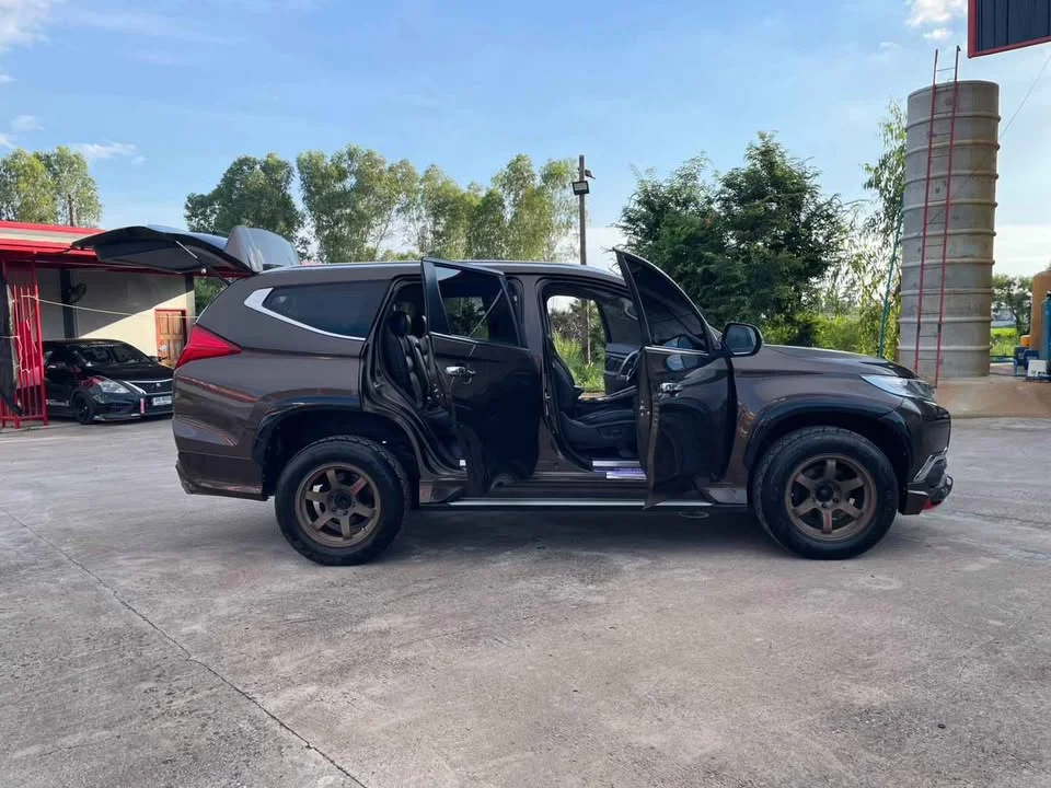 2015 Mitsubishi Pajero Sport III 3