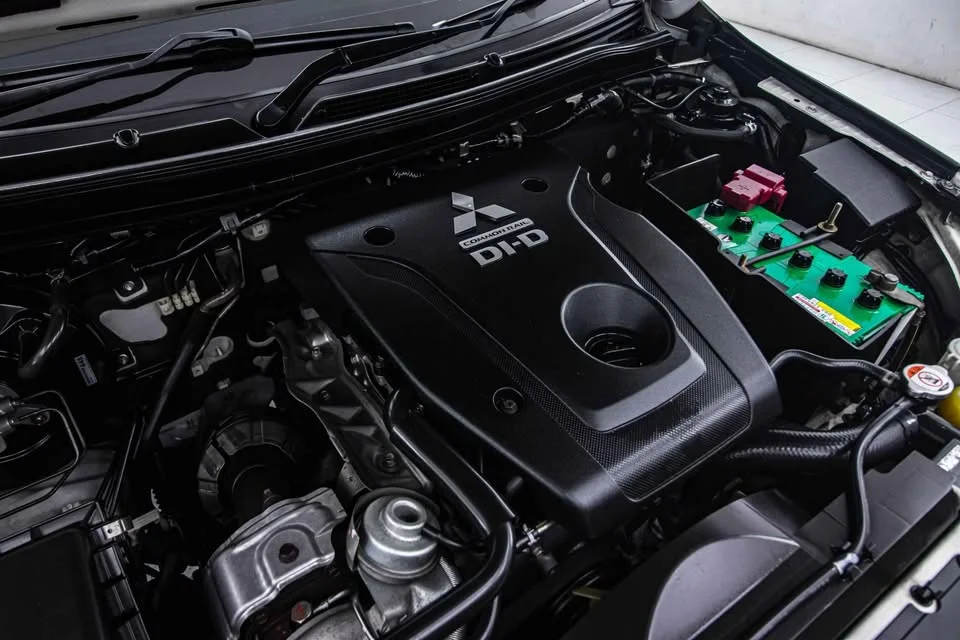 2016 Mitsubishi Triton V 2