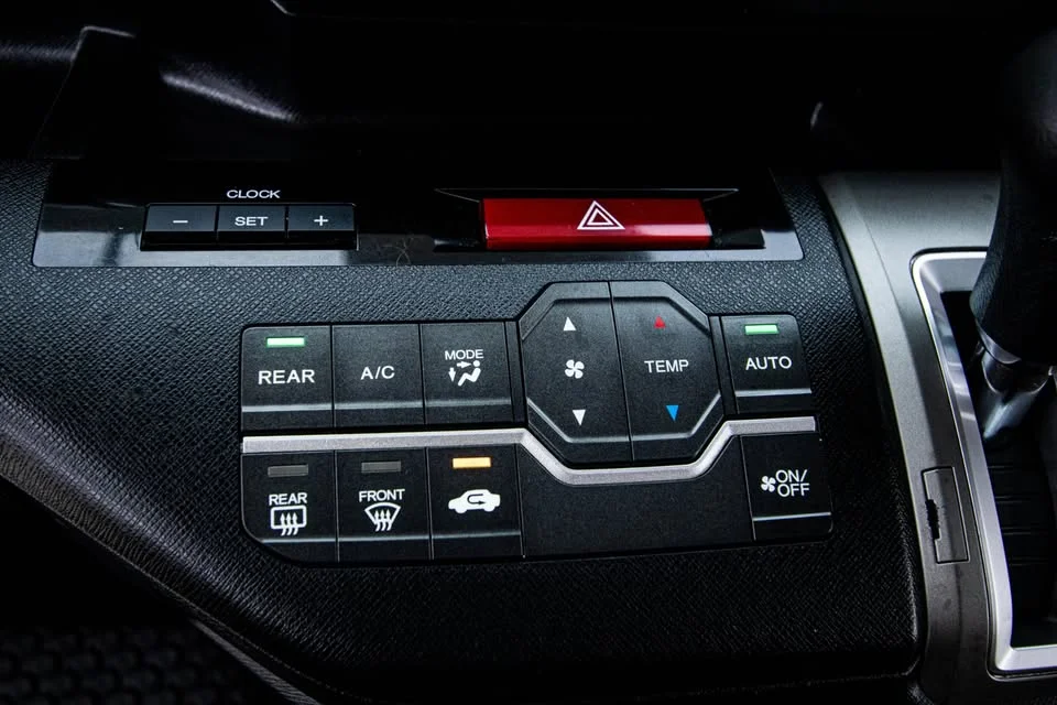 2013 Honda Stepwgn IV 2