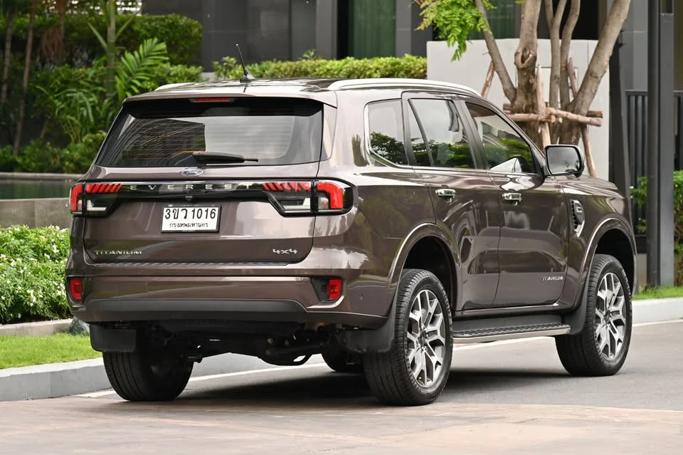 2023 Ford Everest III 3