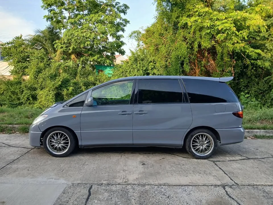2002 Toyota Estima II 3