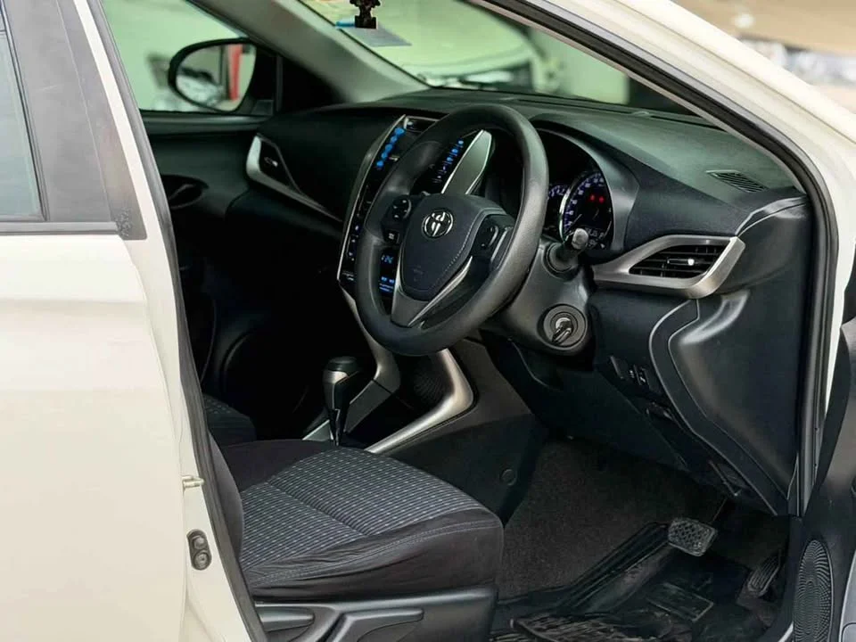 2018 Toyota Yaris ATIV III 2