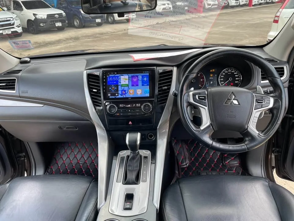 2015 Mitsubishi Pajero Sport III 3
