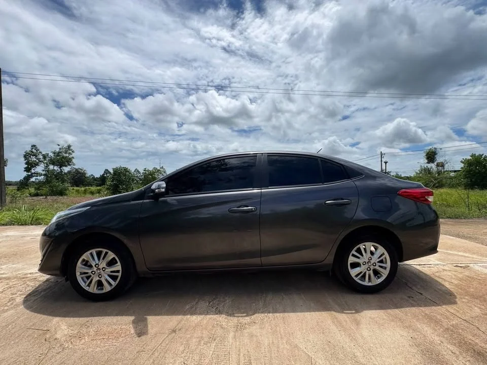 2020 Toyota Yaris ATIV III 2