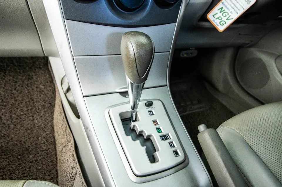 2010 Toyota Corolla Altis X (E140) 2