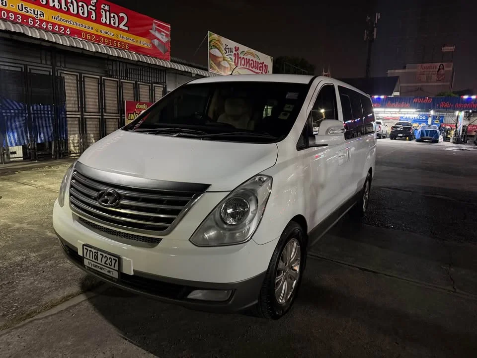 2013 Hyundai H-1 II 3