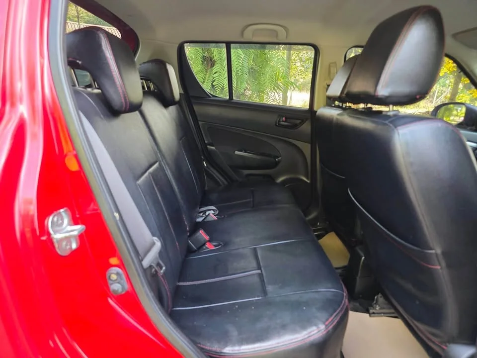 2013 Suzuki Swift II 3