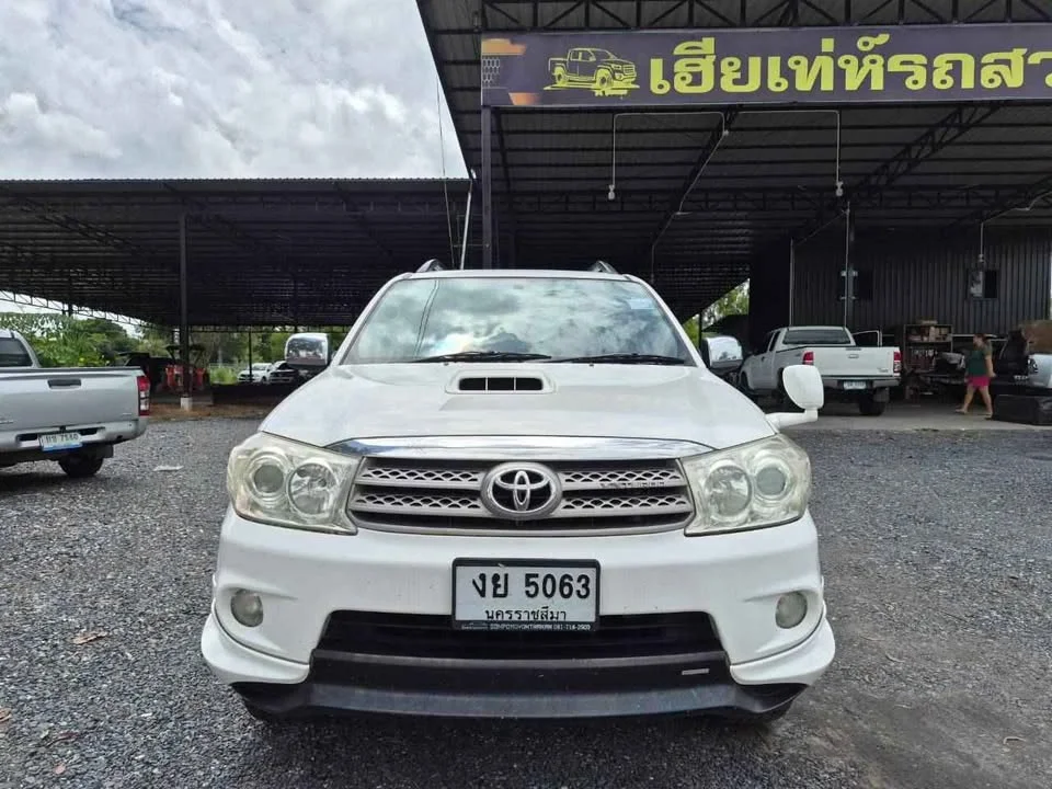 2009 Toyota Fortuner I 3