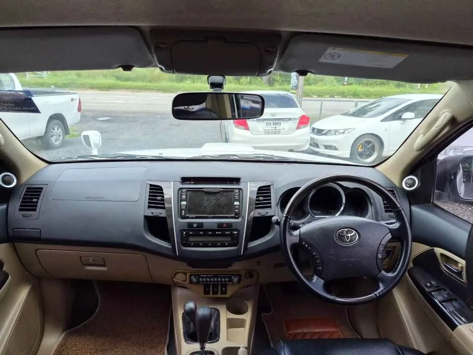 2009 Toyota Fortuner I 3
