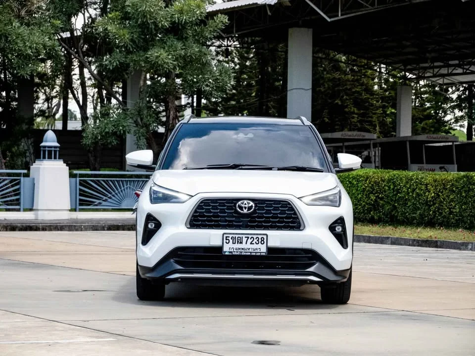 2024 Toyota Yaris Cross AC200 2