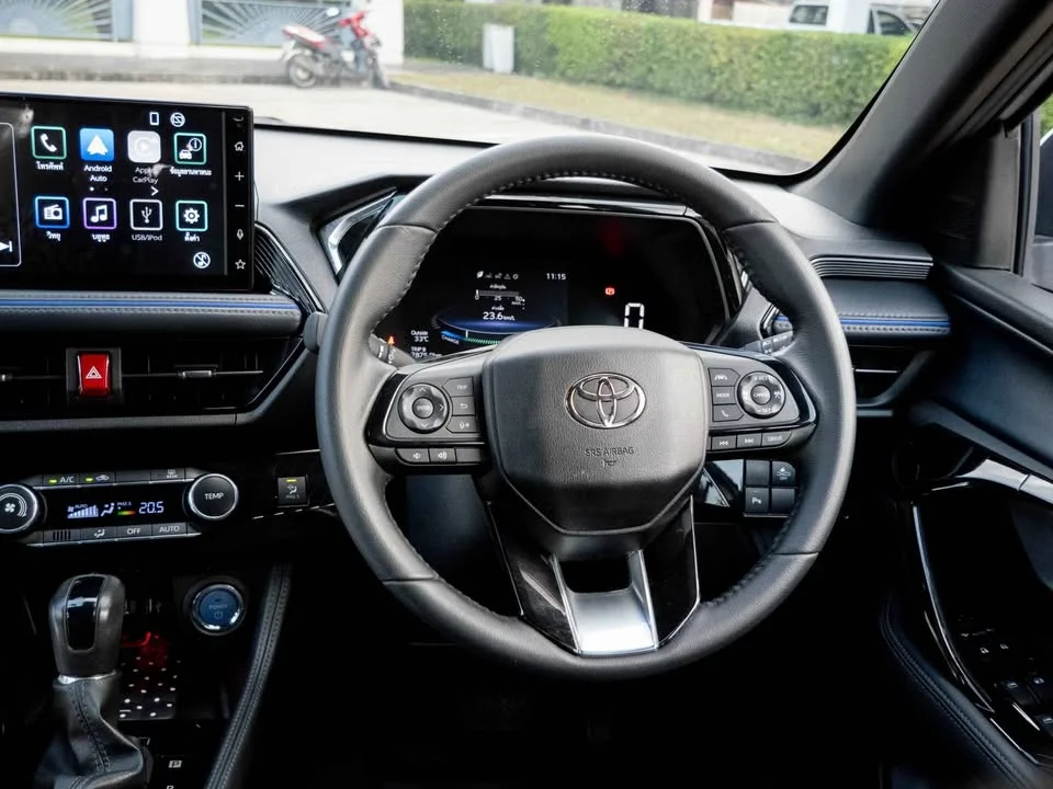 2024 Toyota Yaris Cross AC200 3