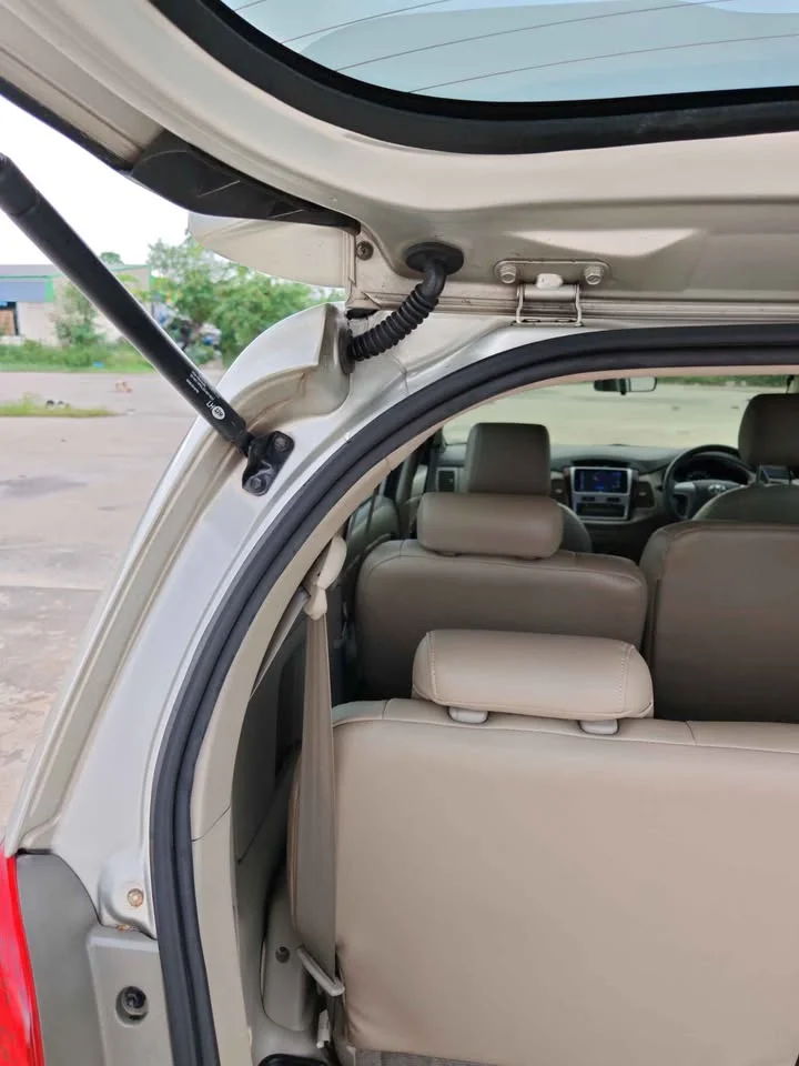 2012 Toyota Innova I 3